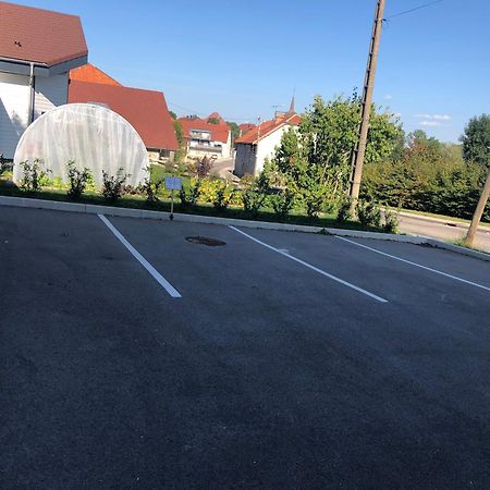 Les Piroulards Apartamento Dompierre-les-Tilleuls Exterior foto