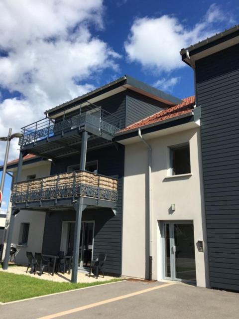Les Piroulards Apartamento Dompierre-les-Tilleuls Exterior foto