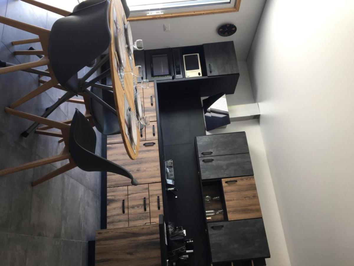 Les Piroulards Apartamento Dompierre-les-Tilleuls Exterior foto